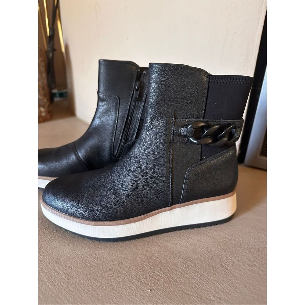 NWT Clarks shoes - Picture 2 of 9